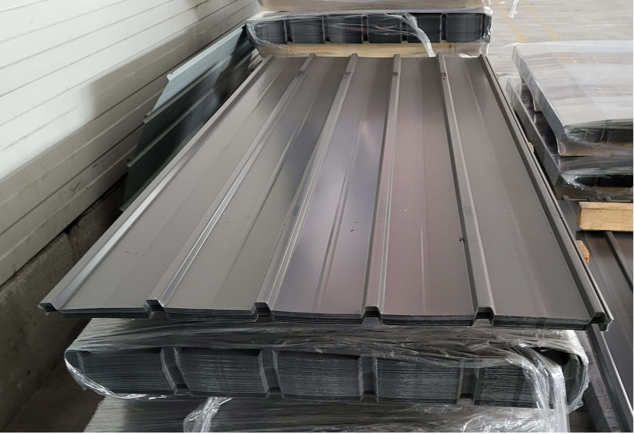 Lot 20 tôles TR14 (92cm x 198cm) = 300 € TVAC !